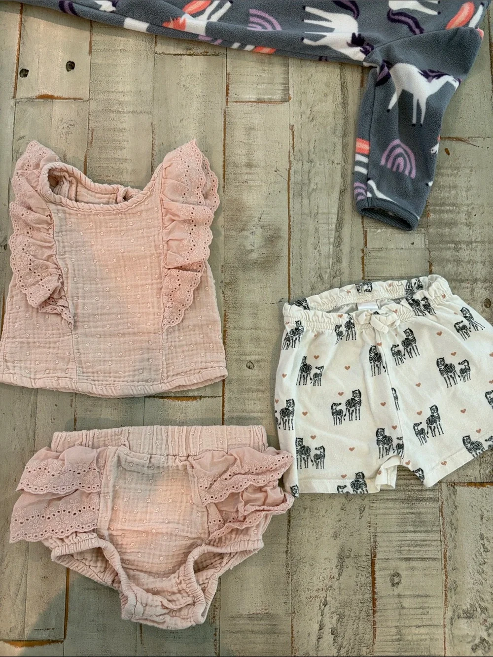 Carter’s 8 Piece 12 Month Baby Girl Bundle